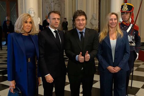 890697-macron